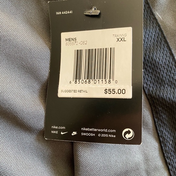NWT Nike zip up jacket - Picture 3 of 4